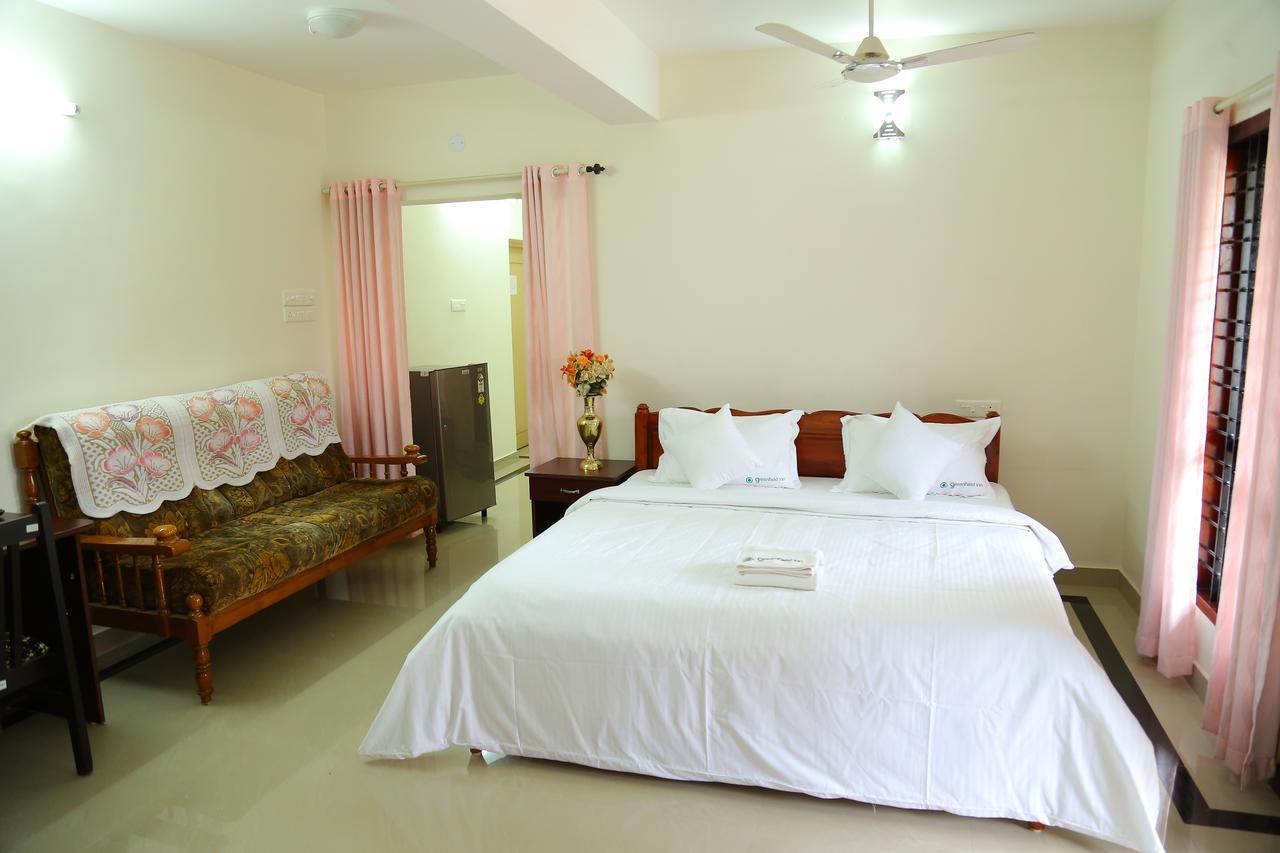 Greenfield Inn Thiruvananthapuram Extérieur photo