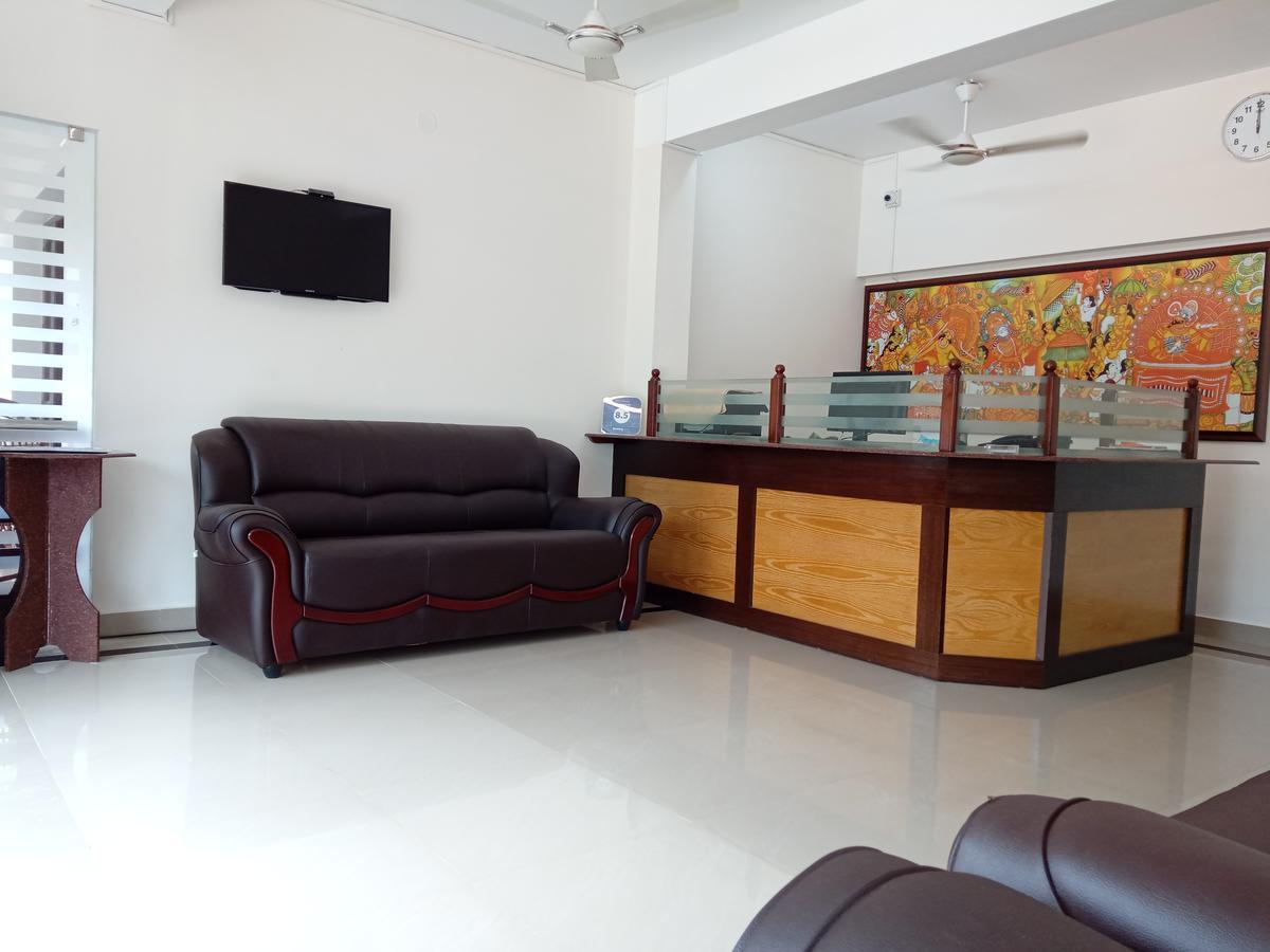 Greenfield Inn Thiruvananthapuram Extérieur photo