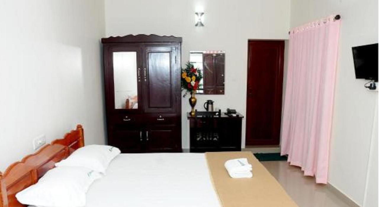 Greenfield Inn Thiruvananthapuram Extérieur photo